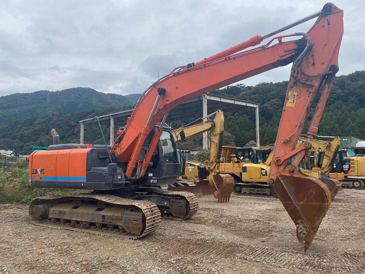 EXCAVADORA HITACHI ZX210K-5B USADA EXCAVADORA HITACHI ZX210K-5B USADA - Imagen 1